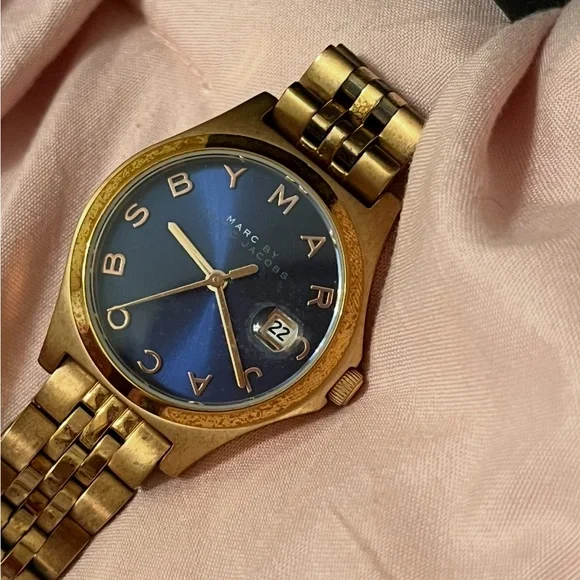 Marc Jacobs Watch - Picture 4 of 4